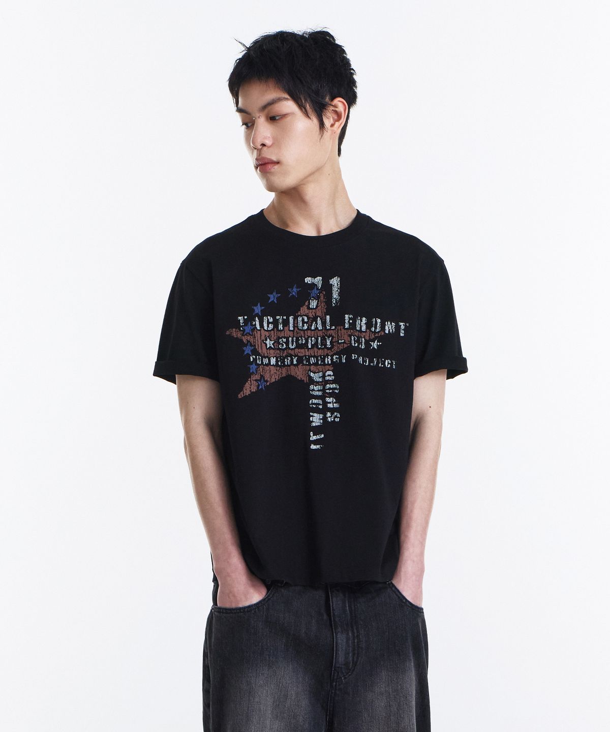 기철(KICHUL) Star Supply T-shirt (Black)