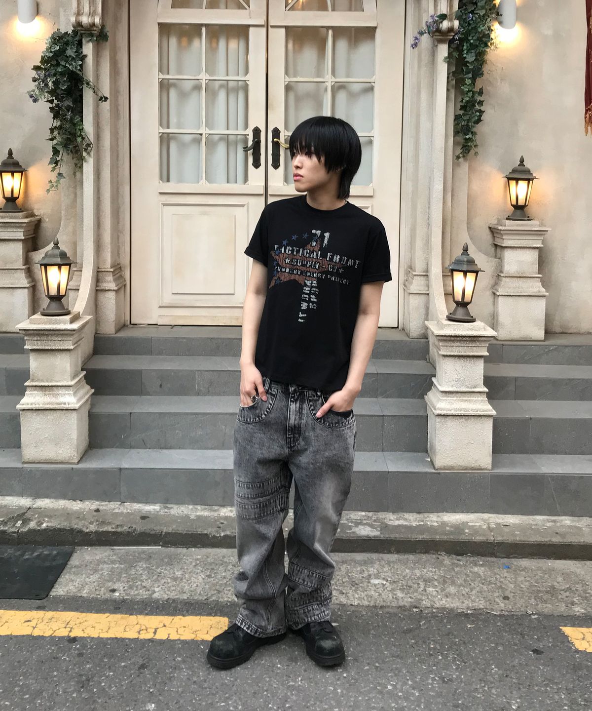 기철(KICHUL) Star Supply T-shirt (Black)