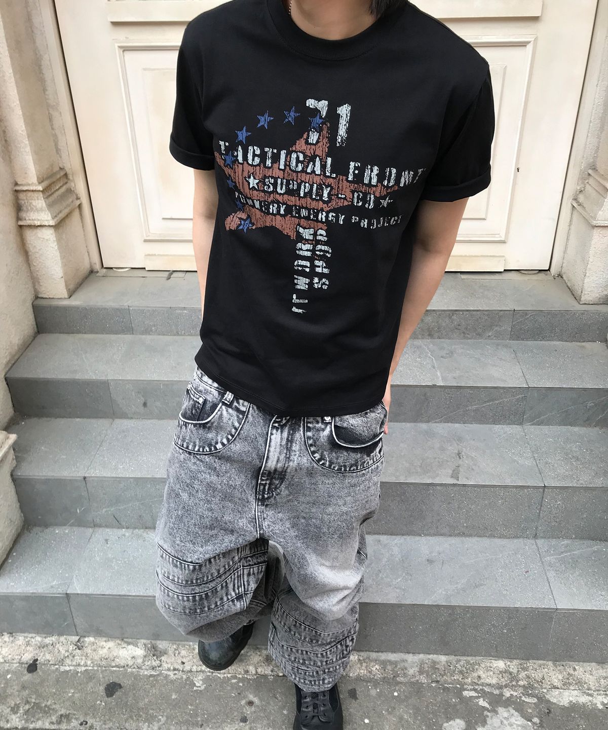 기철(KICHUL) Star Supply T-shirt (Black)