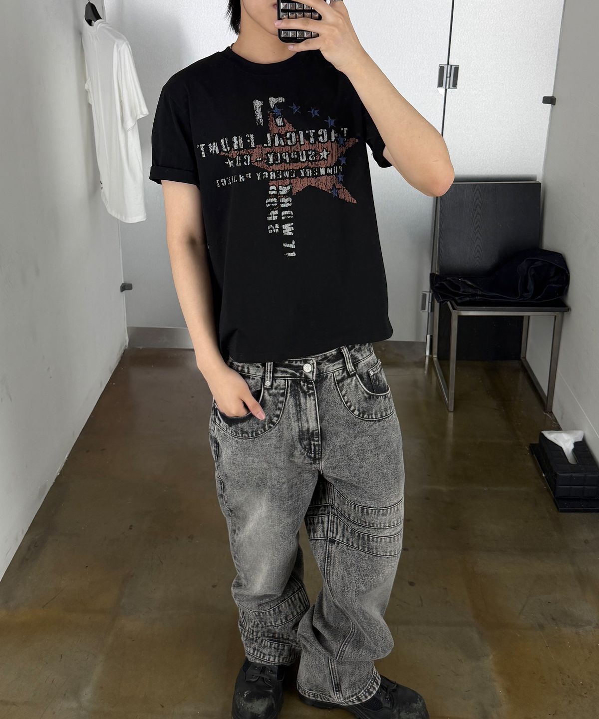 기철(KICHUL) Star Supply T-shirt (Black)