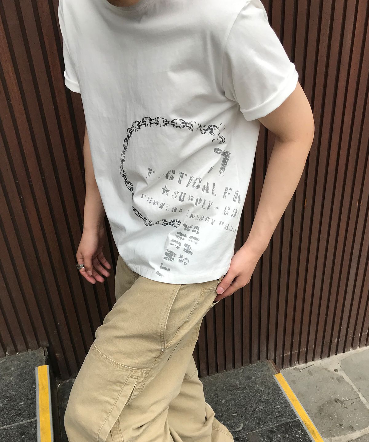 기철(KICHUL) Low Chain T-shirt (White)