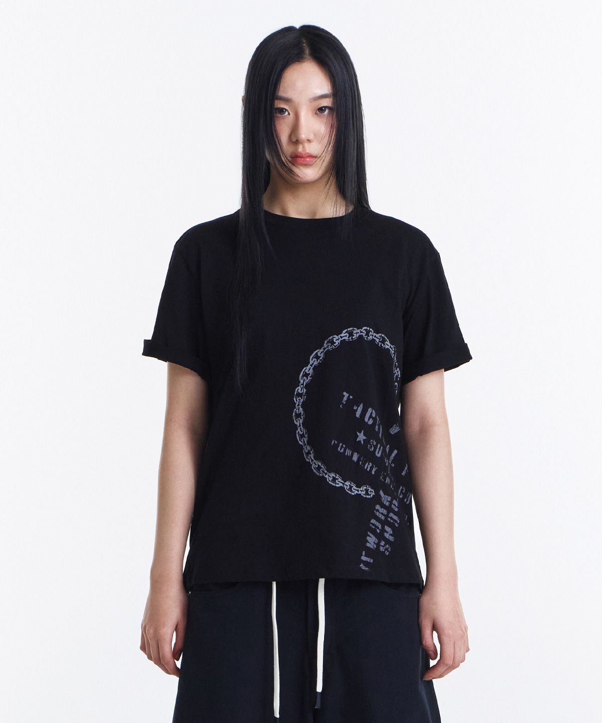 기철(KICHUL) Low Chain T-shirt (Black)