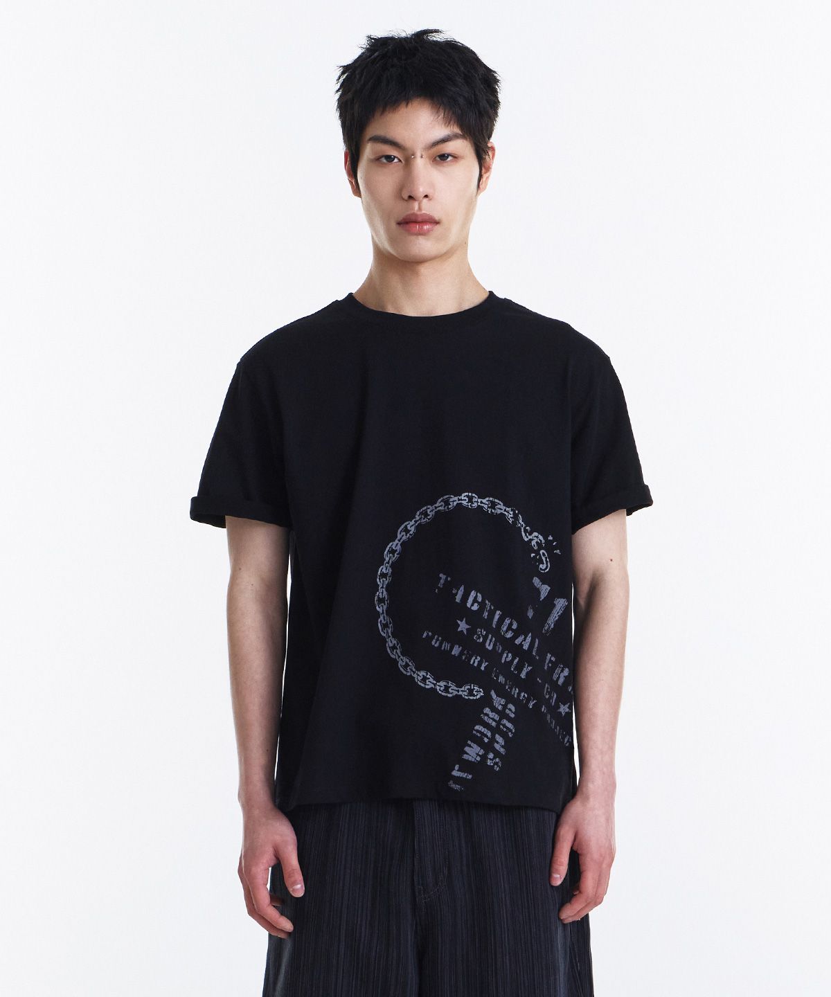 기철(KICHUL) Low Chain T-shirt (Black)