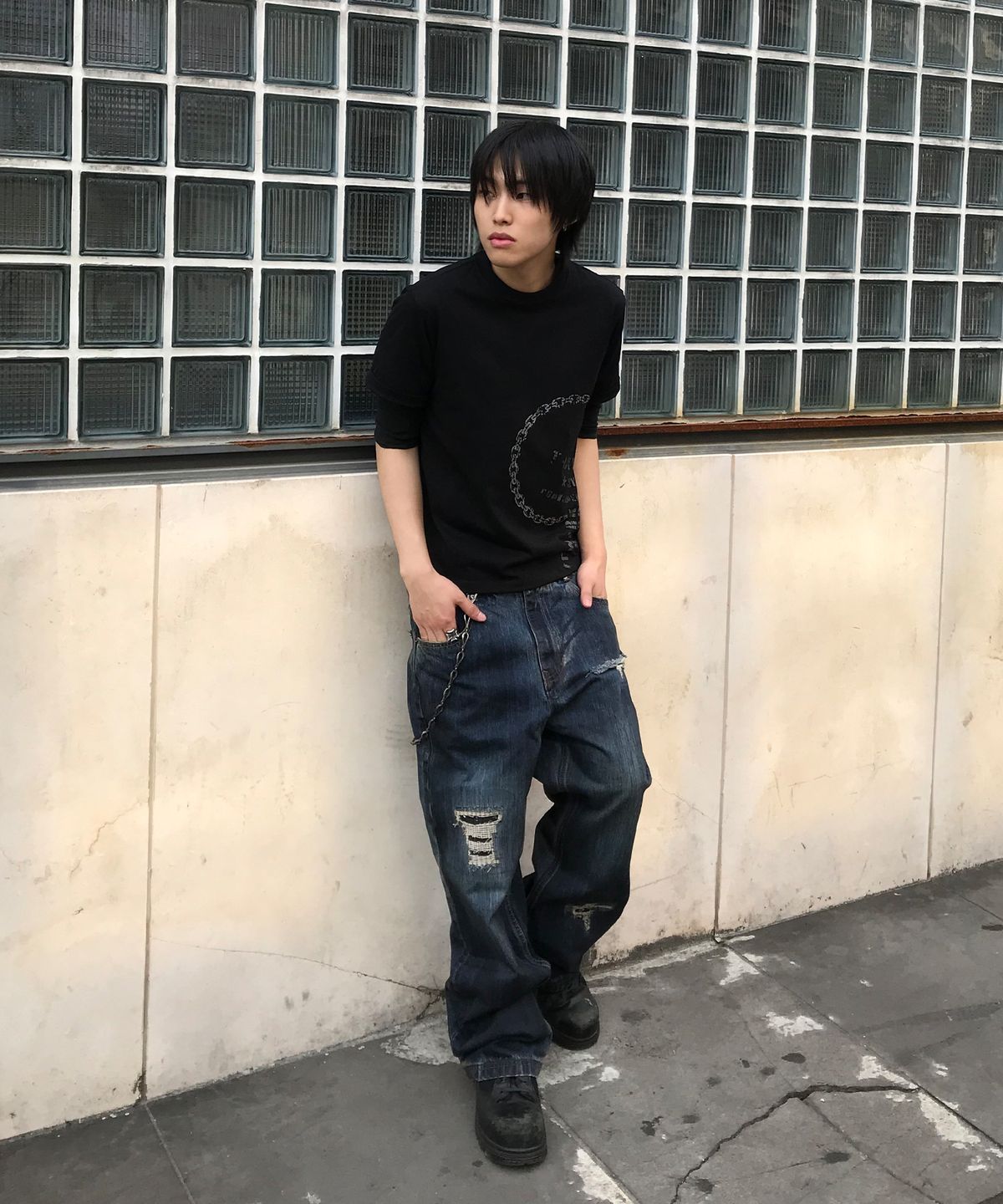 기철(KICHUL) Low Chain T-shirt (Black)