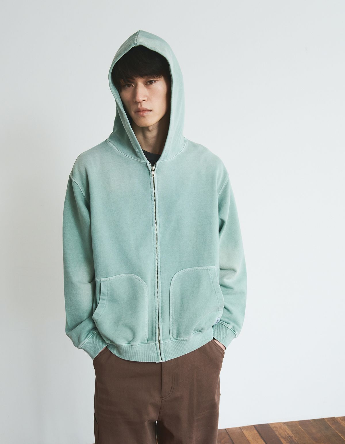 로어즈(LORES) Aged Zip Hoodie - Pale Green