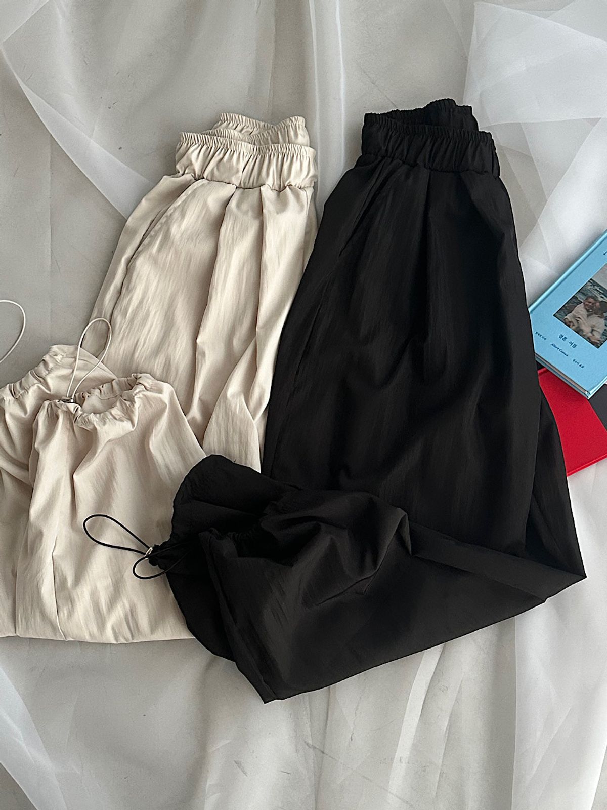 아포엠(APOEM) Volume String Pants (2C)
