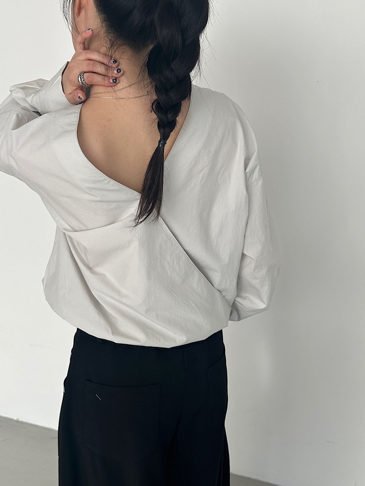 아포엠(APOEM) Wrap Line Two-Way Blouse (3C)