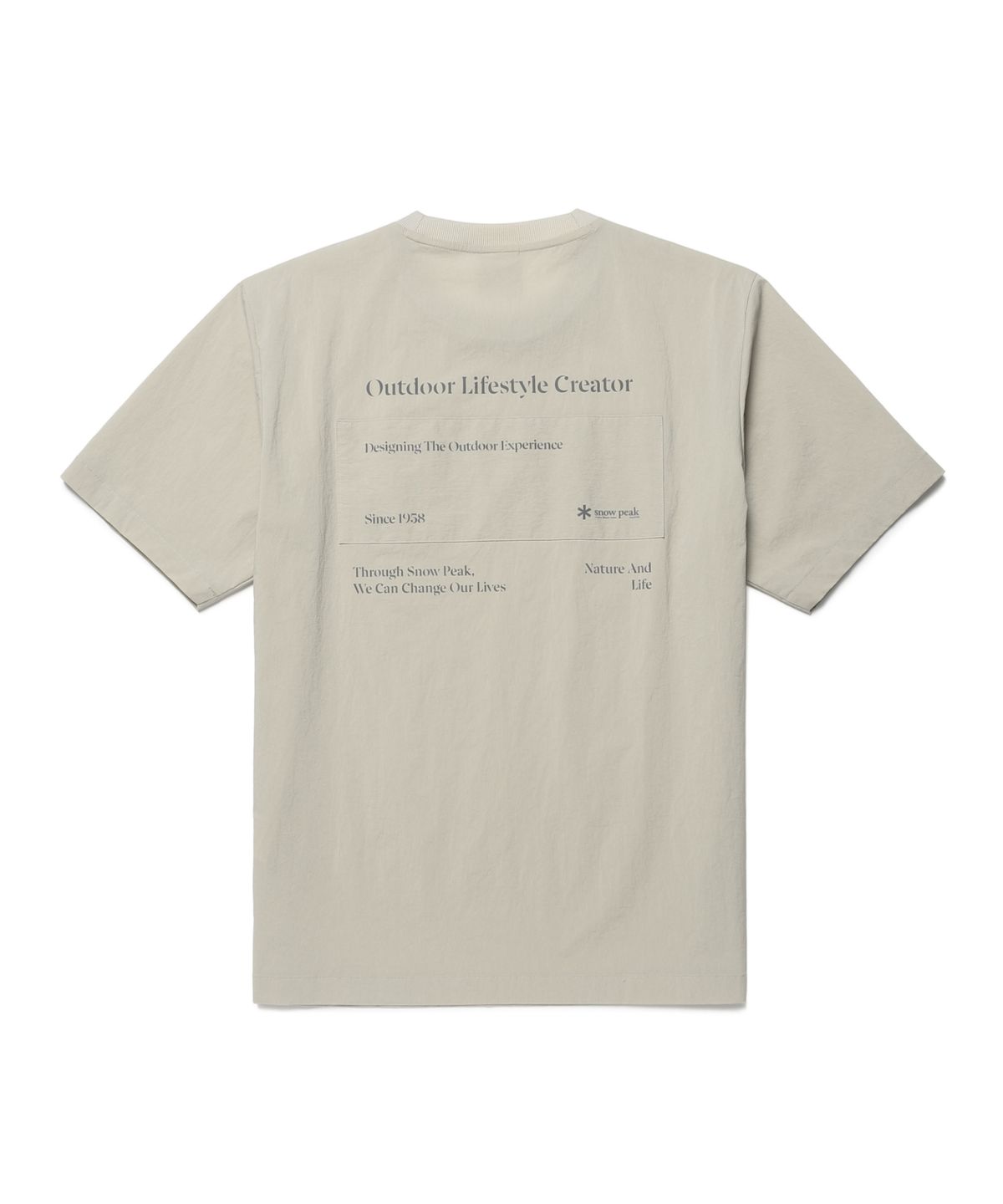 스노우피크 어패럴(SNOWPEAK APPAREL) 루트 레터링 우븐 패치 반팔 티셔츠 (S26MMRTS82) Light Beige