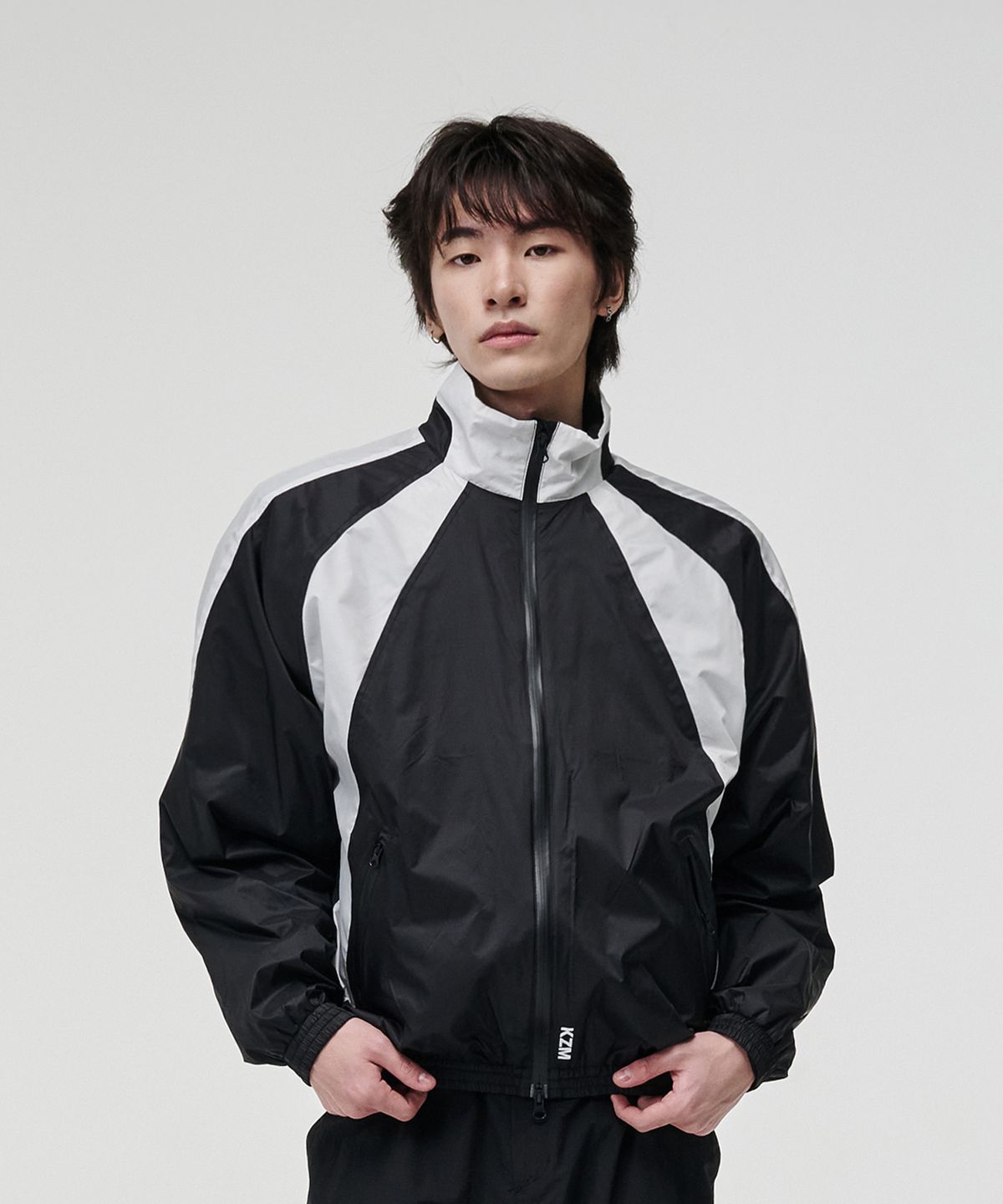 케이지엠(KZM) 스포티 트랙 자켓 BLACK