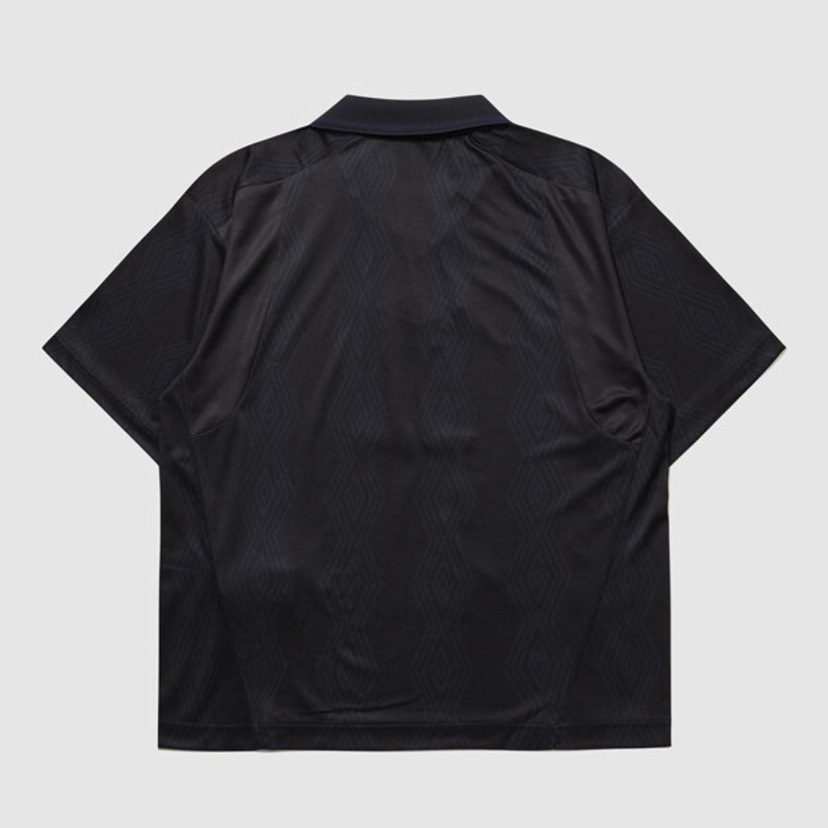 엄브로(UMBRO) [UMB X TOGA] 반팔 게임 셔츠 블랙 UR111ORJ21