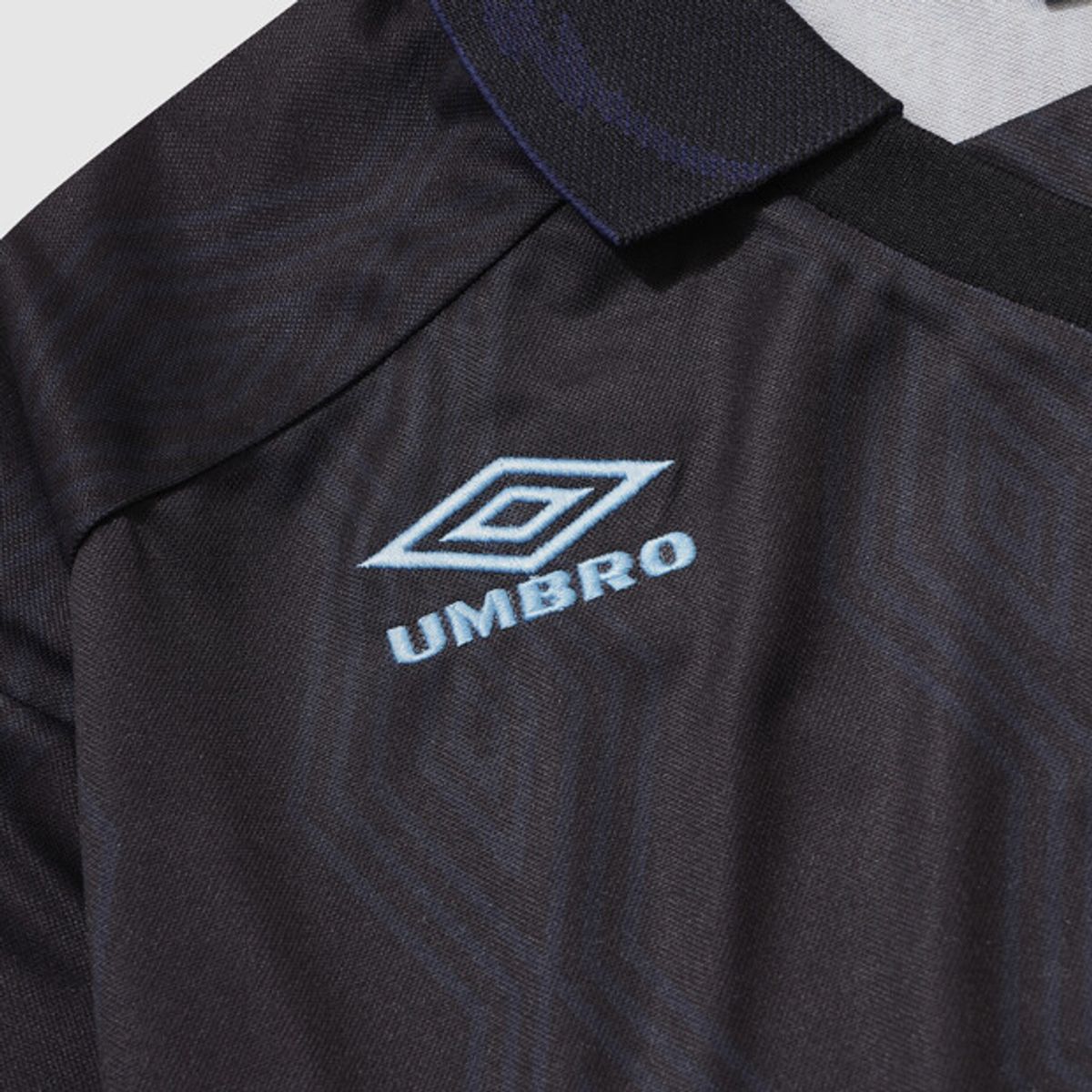 엄브로(UMBRO) [UMB X TOGA] 반팔 게임 셔츠 블랙 UR111ORJ21