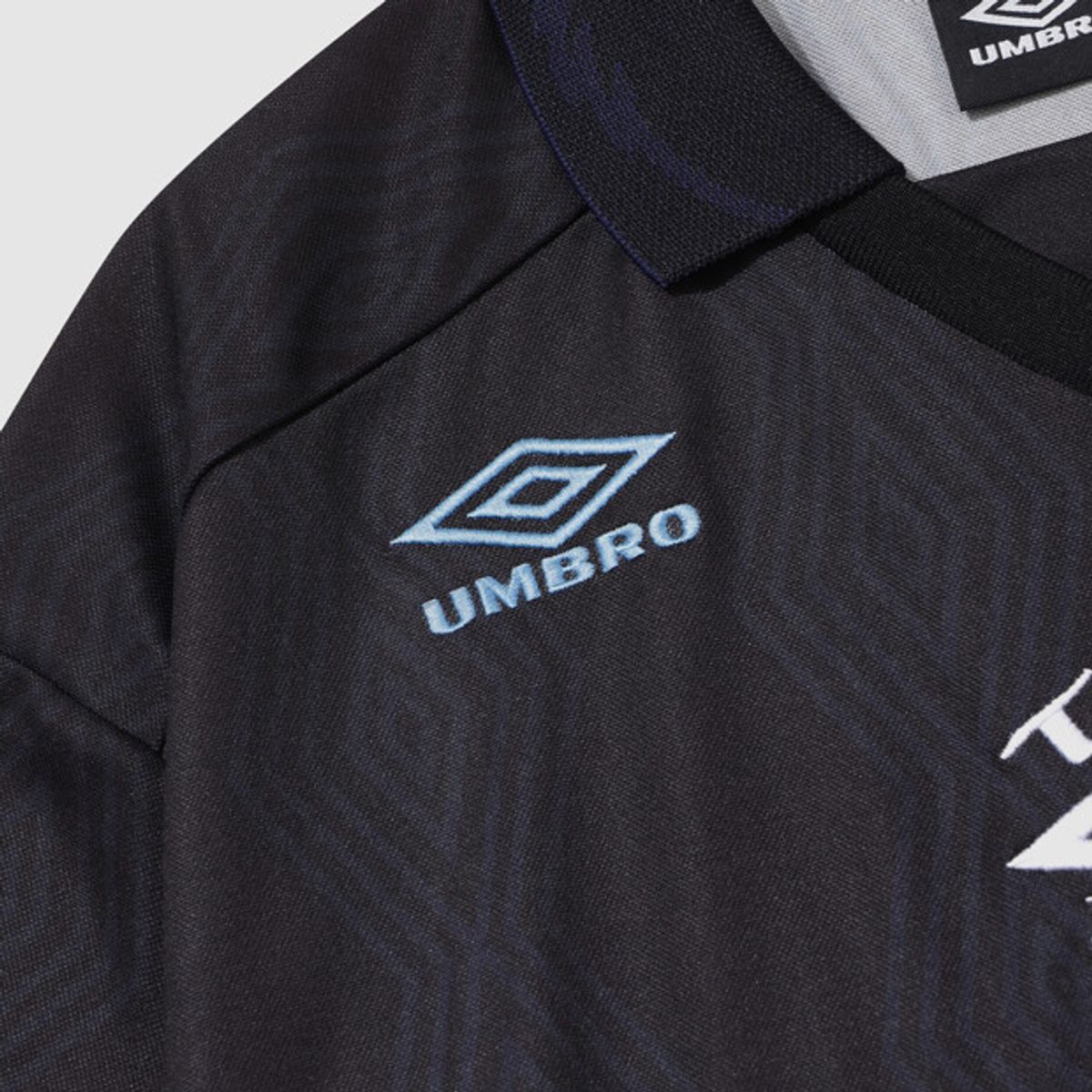 엄브로(UMBRO) [UMB X TOGA] 반팔 게임셔츠 원피스 블랙 UR112OOP21