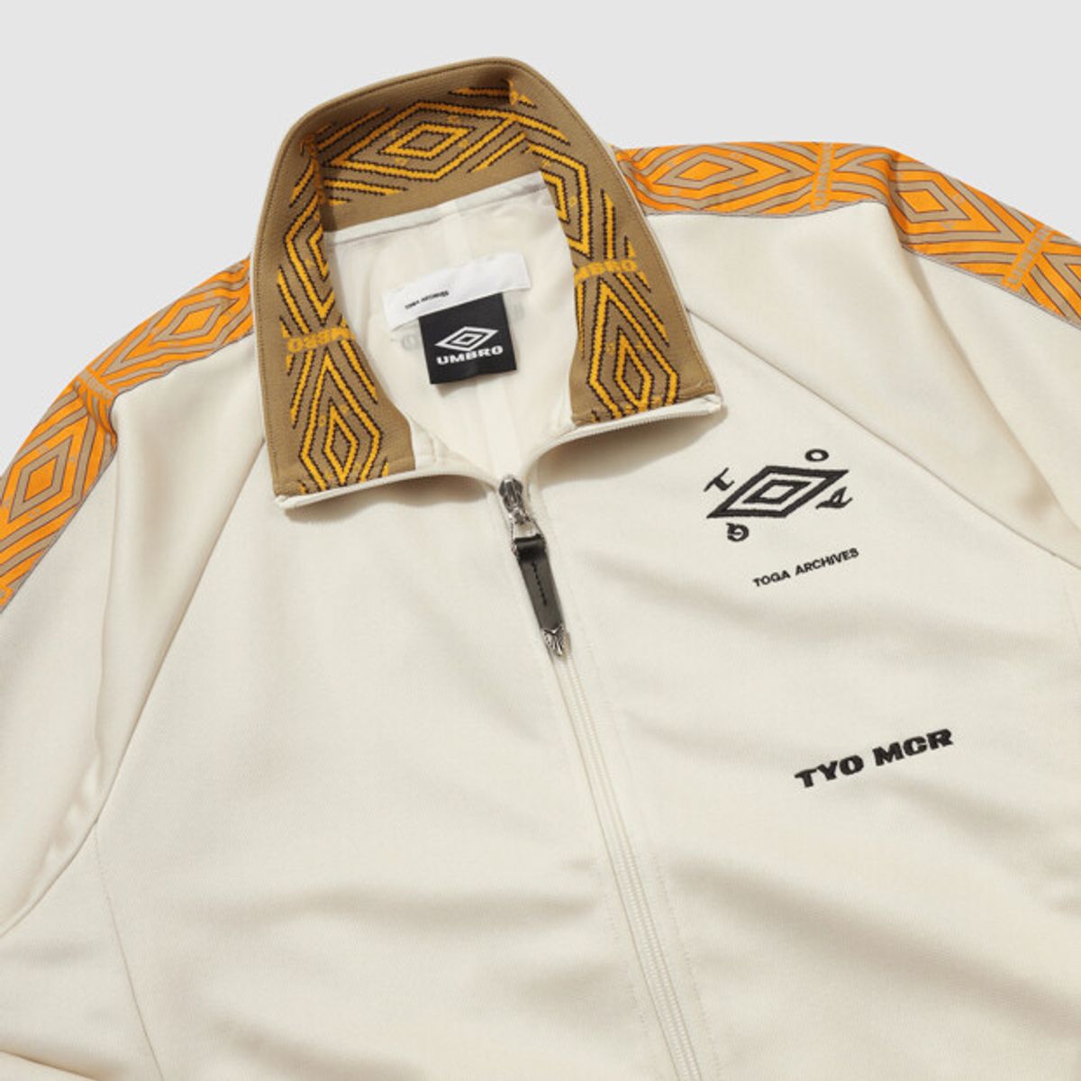 엄브로(UMBRO) [UMB X TOGA] 트랙 자켓 화이트 UR111OFT21