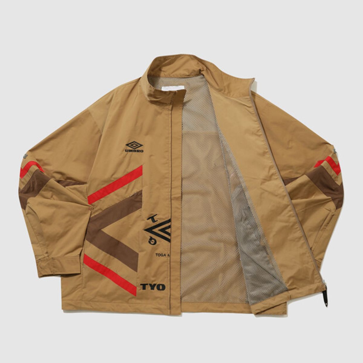 엄브로(UMBRO) [UMB X TOGA] 스탠넥 긴팔 자켓 베이지 UR111OJK21