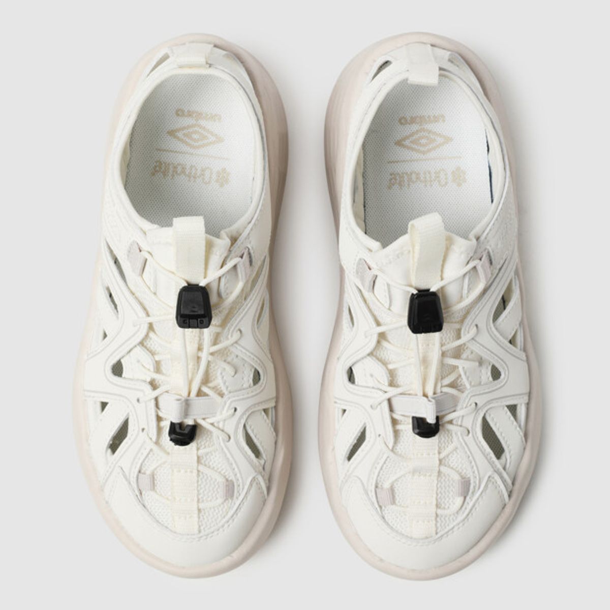 엄브로(UMBRO) CUTOUT (컷아웃) 아이보리 UR223ESA42