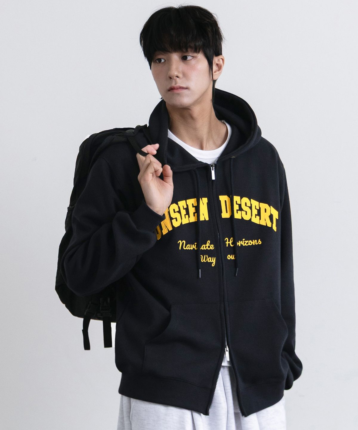 앨빈클로(ALVINCLO) UNSEEN DESERT 패치 투웨이 후드집업 AZH780 (3COLOR)