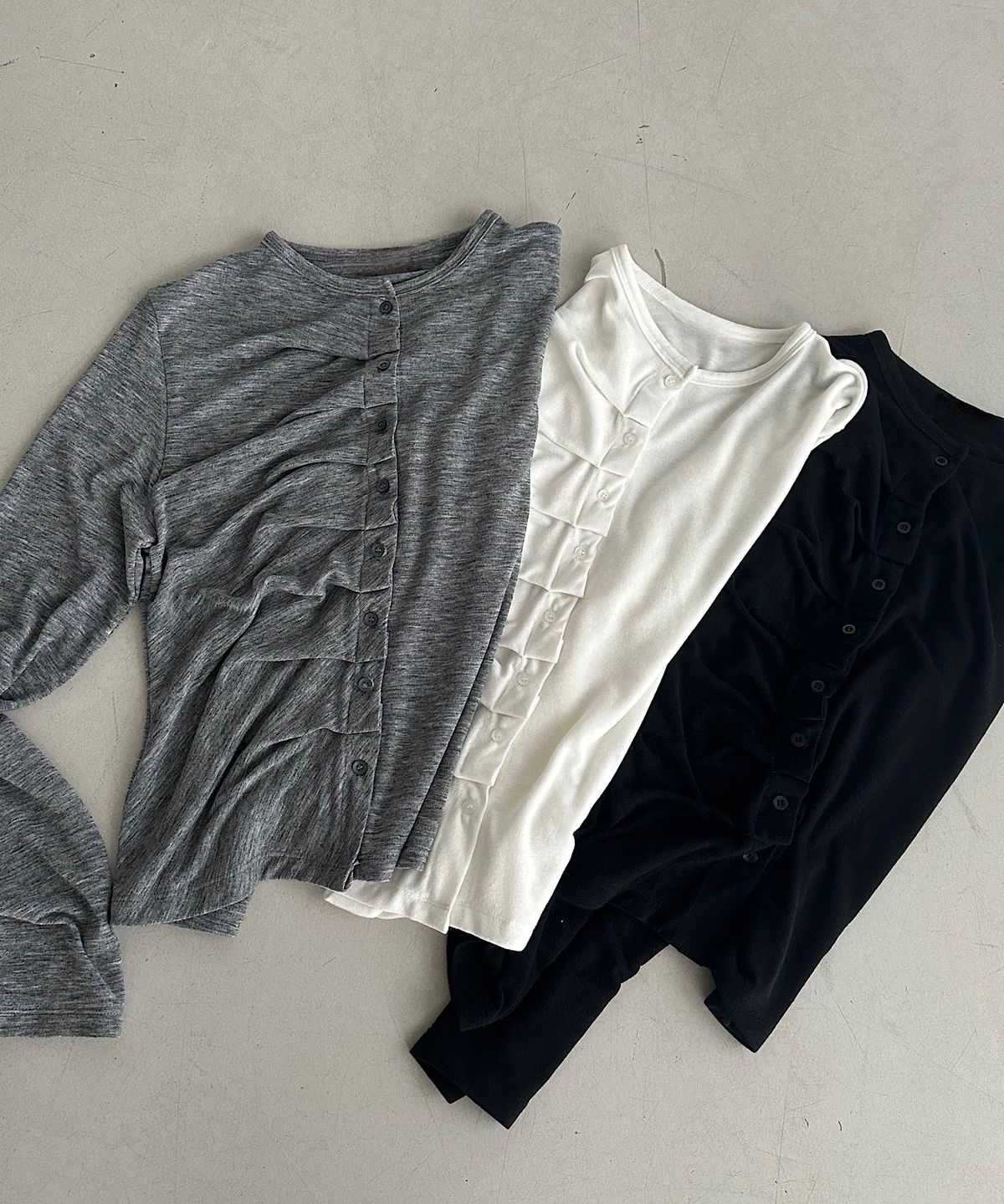 아포엠(APOEM) Drape Button Cardigan (3C)