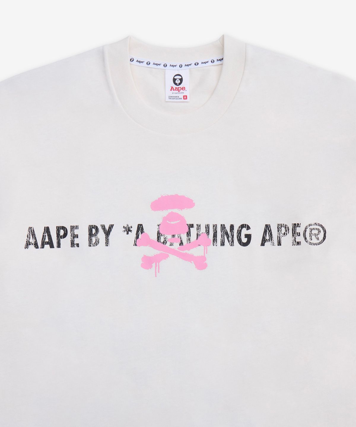 에이프(AAPE) 플래닛 어스 백 그래픽 반소매 티셔츠 - 아이보리 / AAPTEM1840XXQIVA
