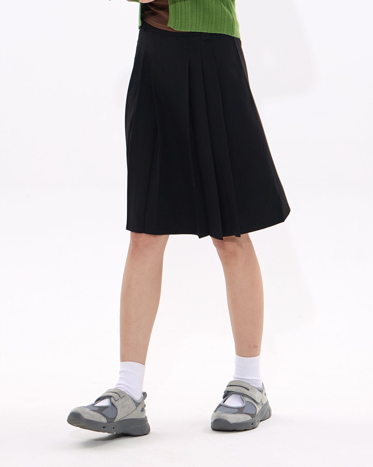 모아(MOAA) Minimal Pleated A-line Skirt (GREY)