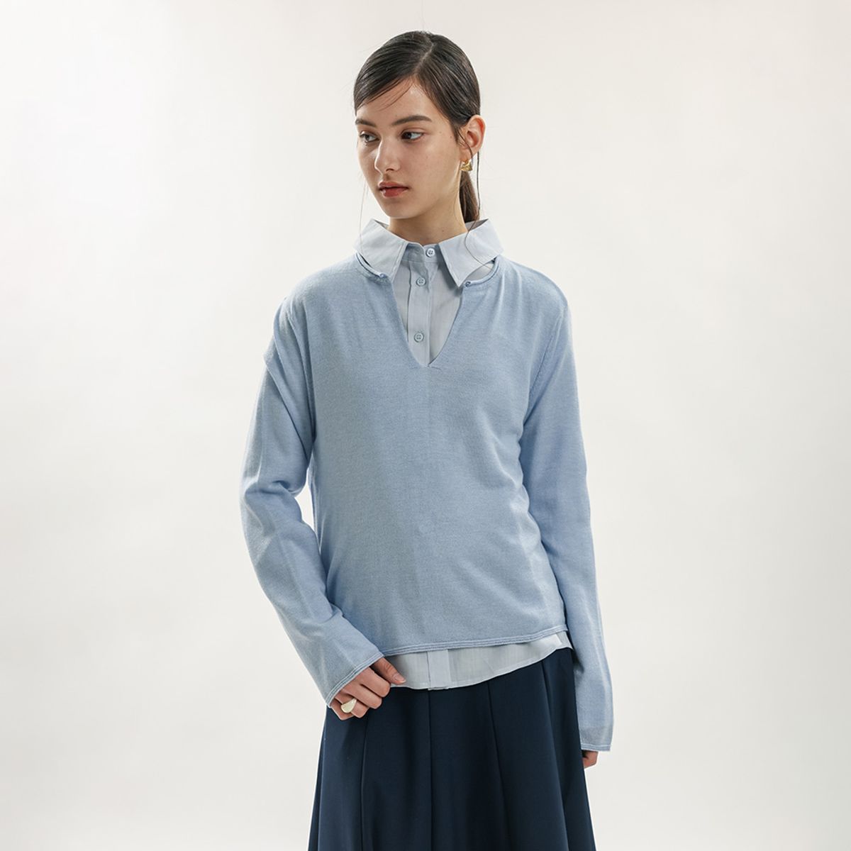 웬스데이딜라잇(WEDNESDAY DELIGHT) WD_Light v-neck knit top_2color