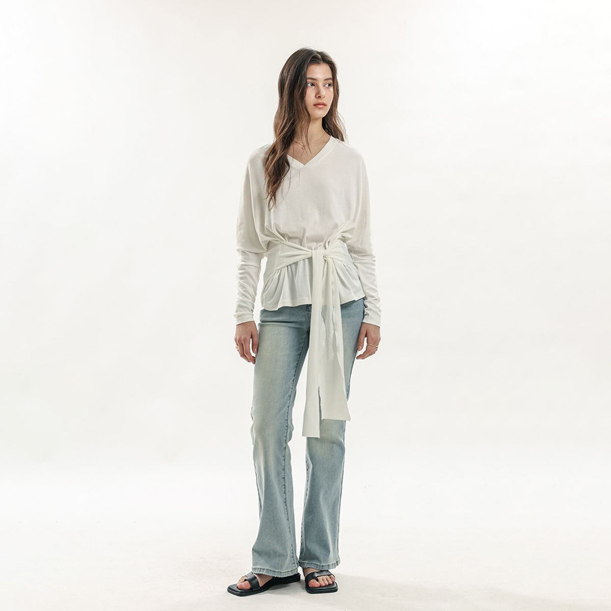 웬스데이딜라잇(WEDNESDAY DELIGHT) WD_Soft drape v-neck top_WHITE