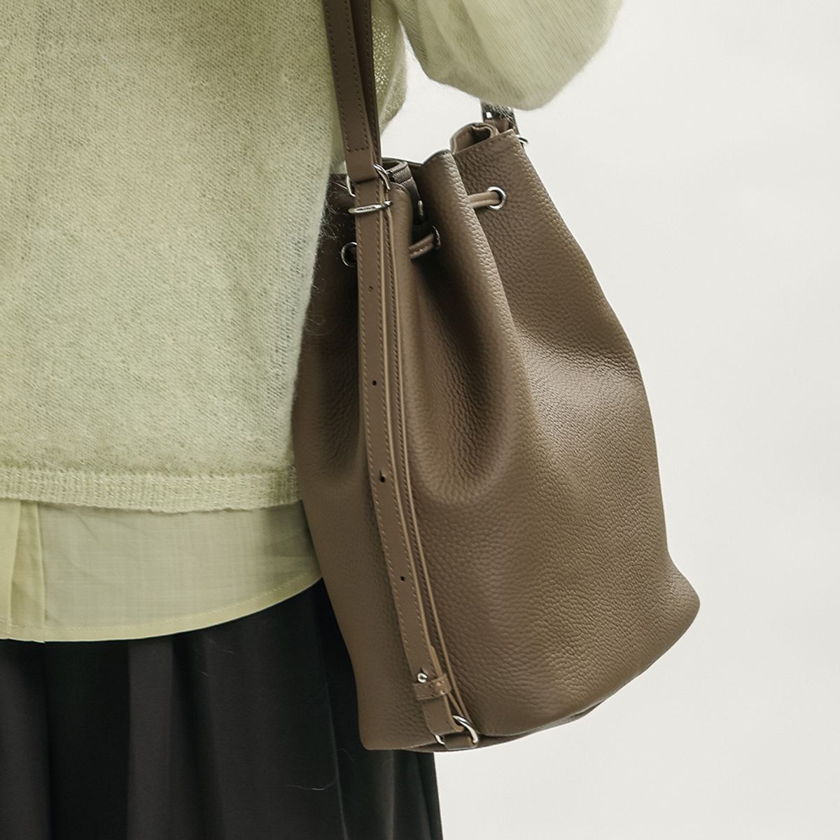 웬스데이딜라잇(WEDNESDAY DELIGHT) WD_Drawstring bucket bag_BROWN