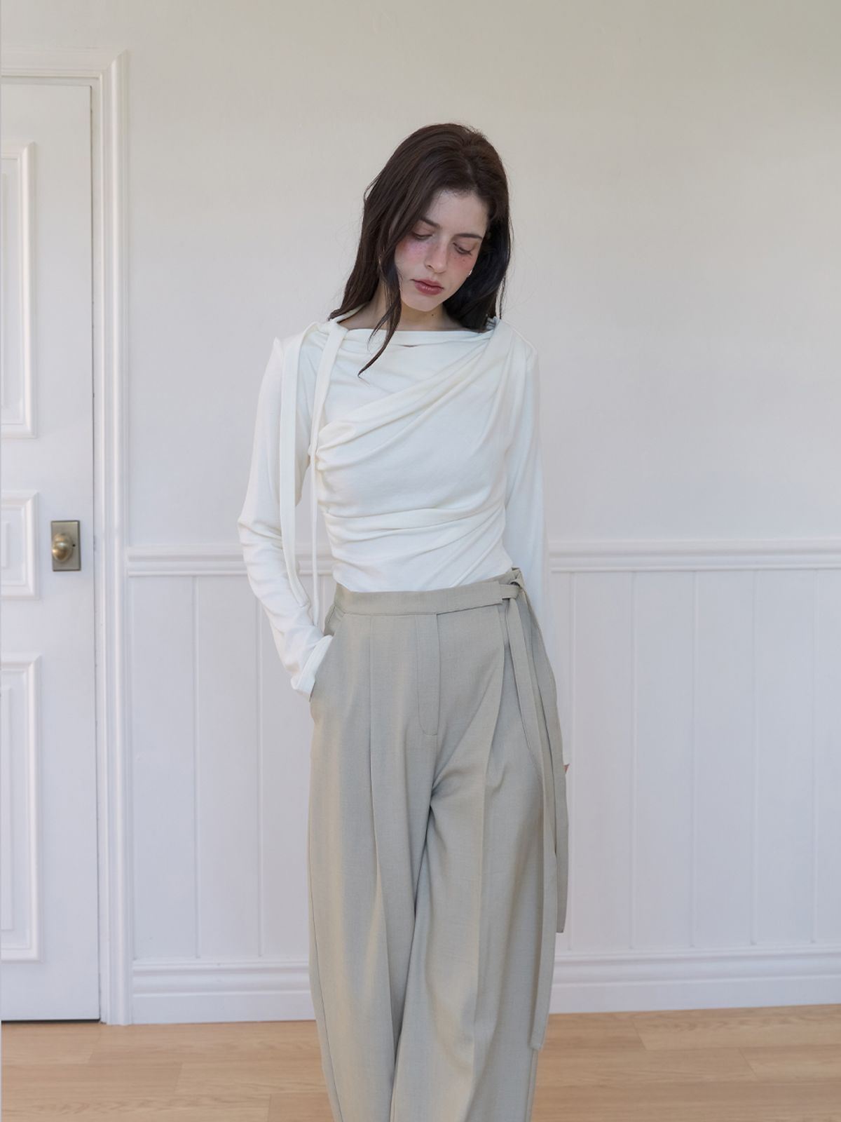 메종르하르(MAISONLEHAR) 쉬즈셔링랩티셔츠 (타이SET) 2color