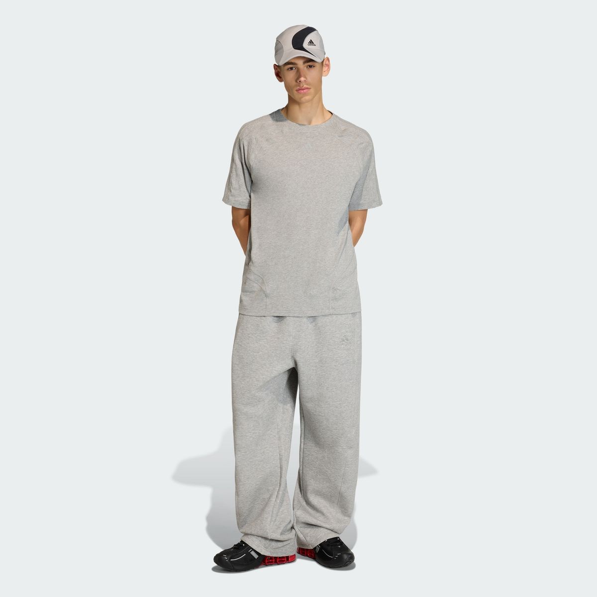 아디다스(ADIDAS) 컷라인 레귤러 티 KE0712