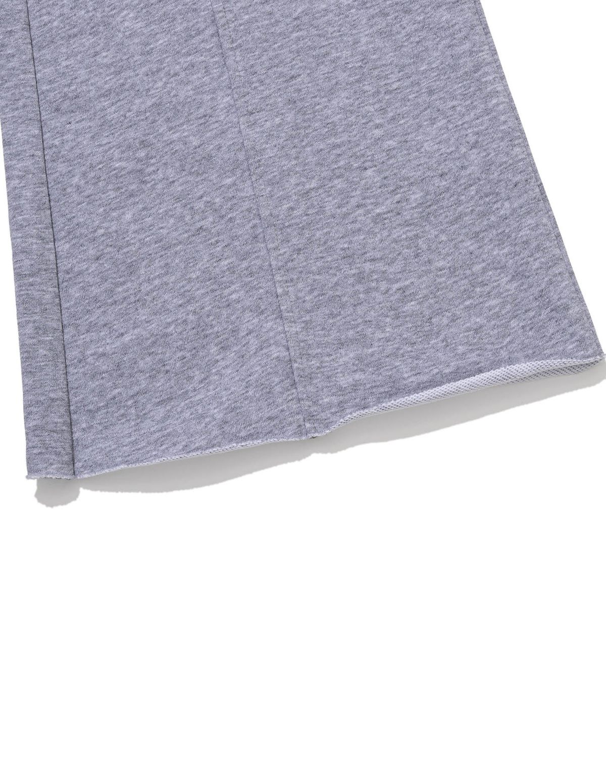 모아(MOAA) Raw Edge Flare Sweatpants (MELANGE GREY)