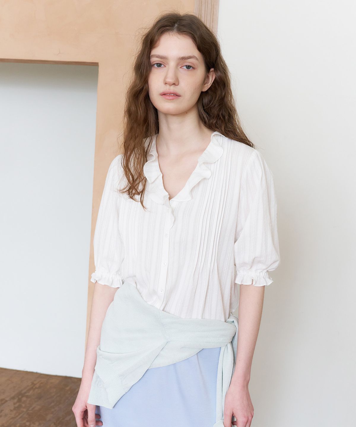 튜드먼트(TTUDEMENT) COTTON RUFFLE BLOUSE_OFF WHITE