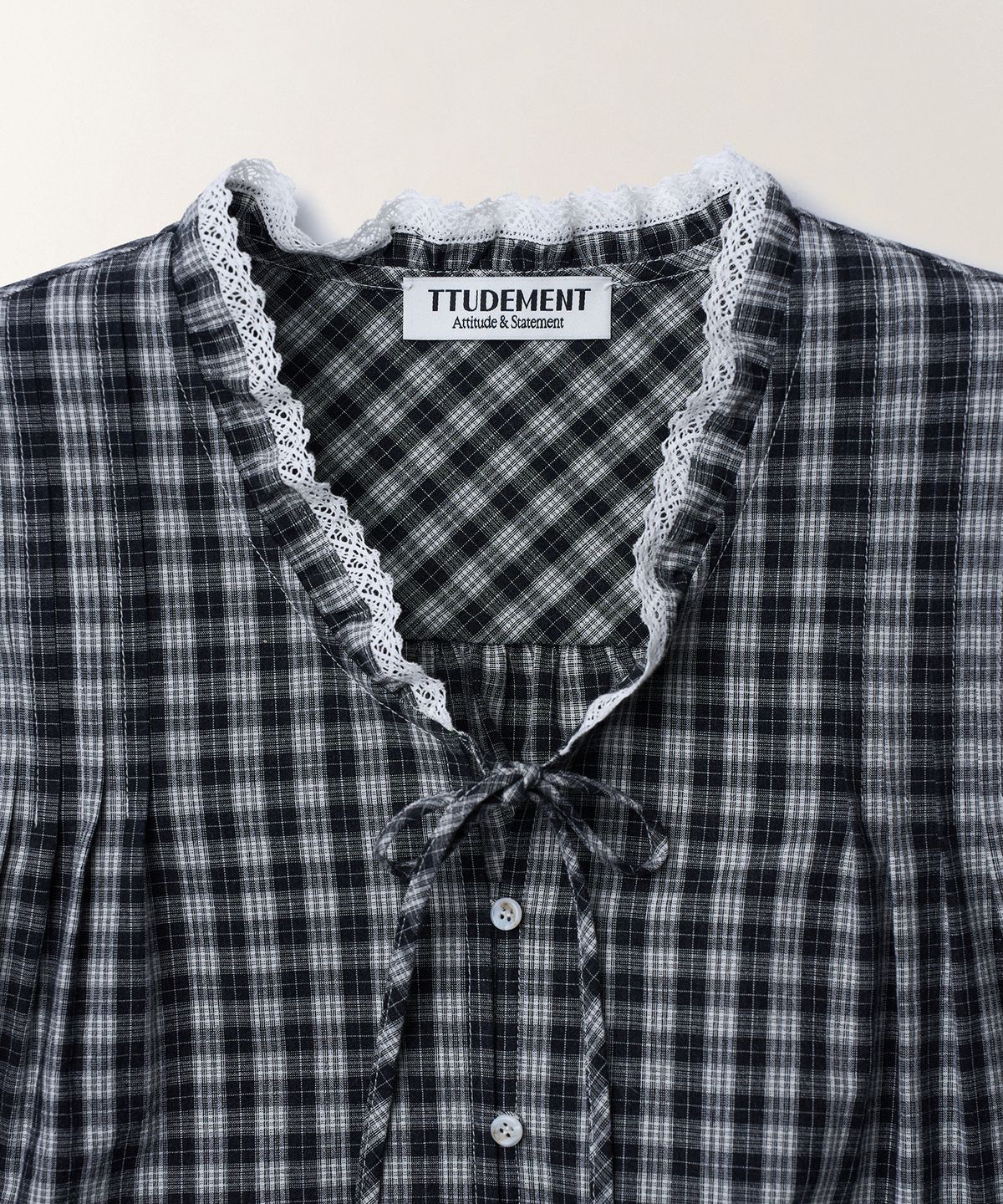 튜드먼트(TTUDEMENT) CHECK SLEEVELESS BLOUSE_BLACK CHECK