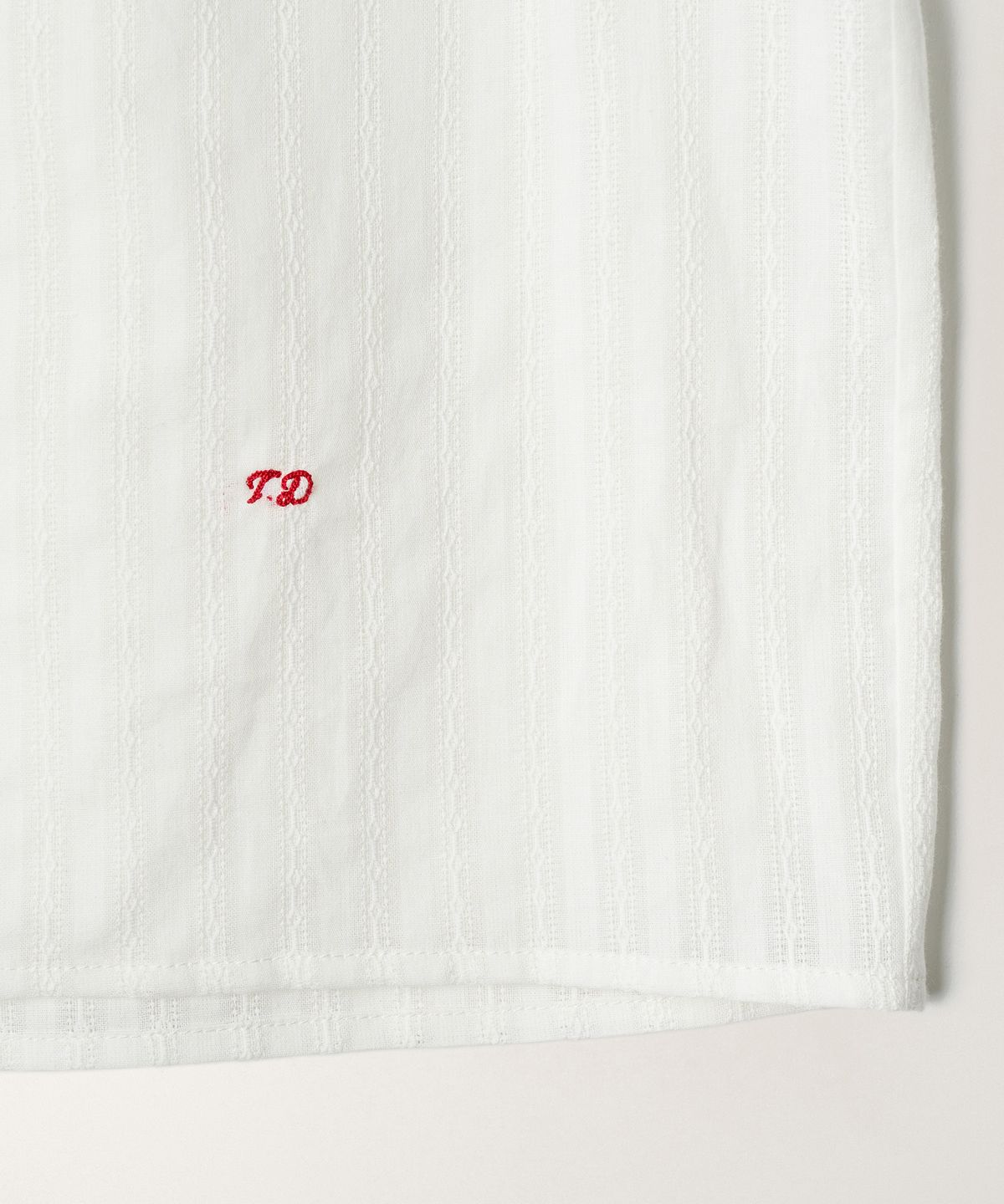 튜드먼트(TTUDEMENT) EYELET LACE PUFF BLOUSE_WHITE