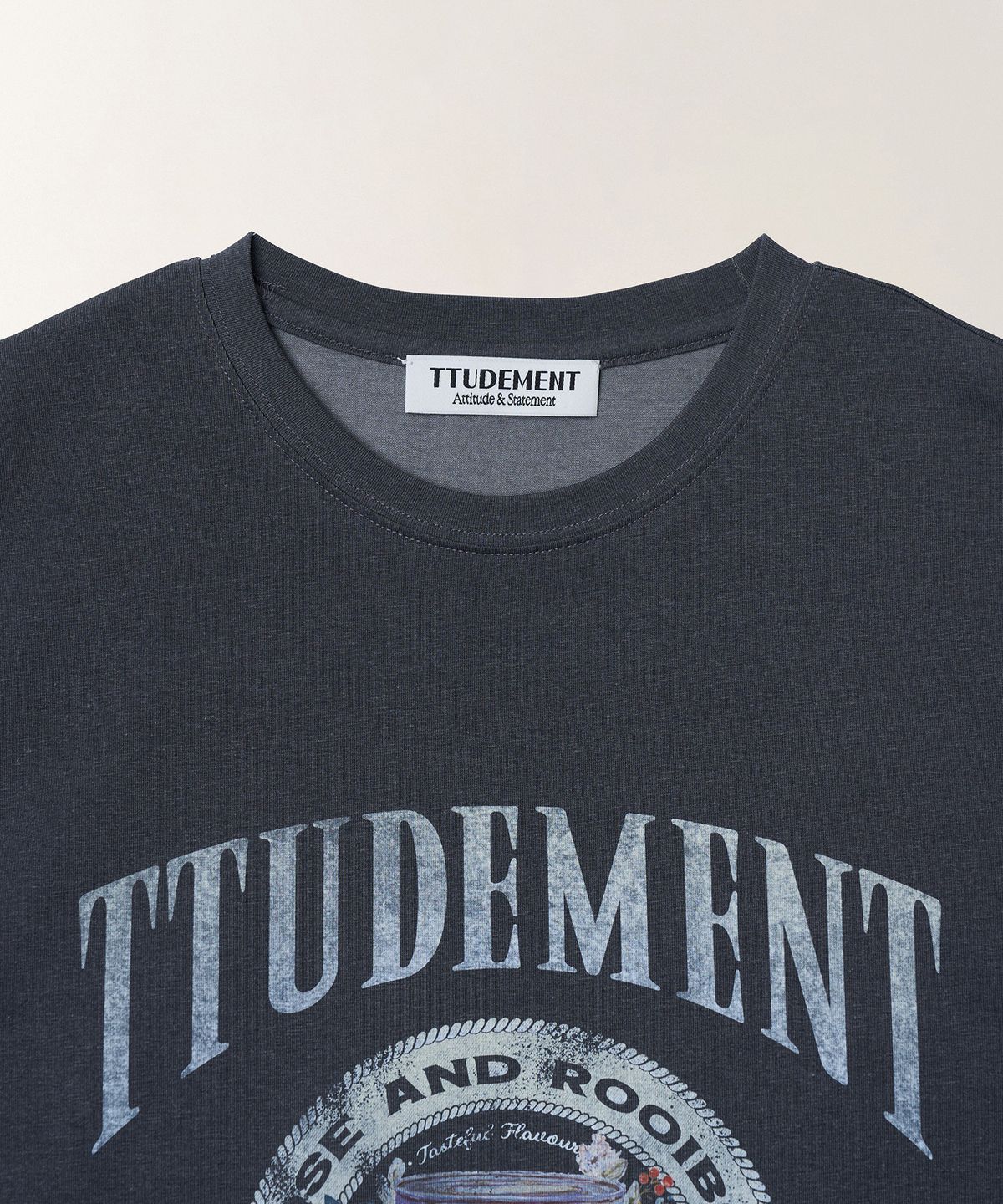 튜드먼트(TTUDEMENT) TEA CAN GRAPHIC T-SHIRT_CHARCOAL