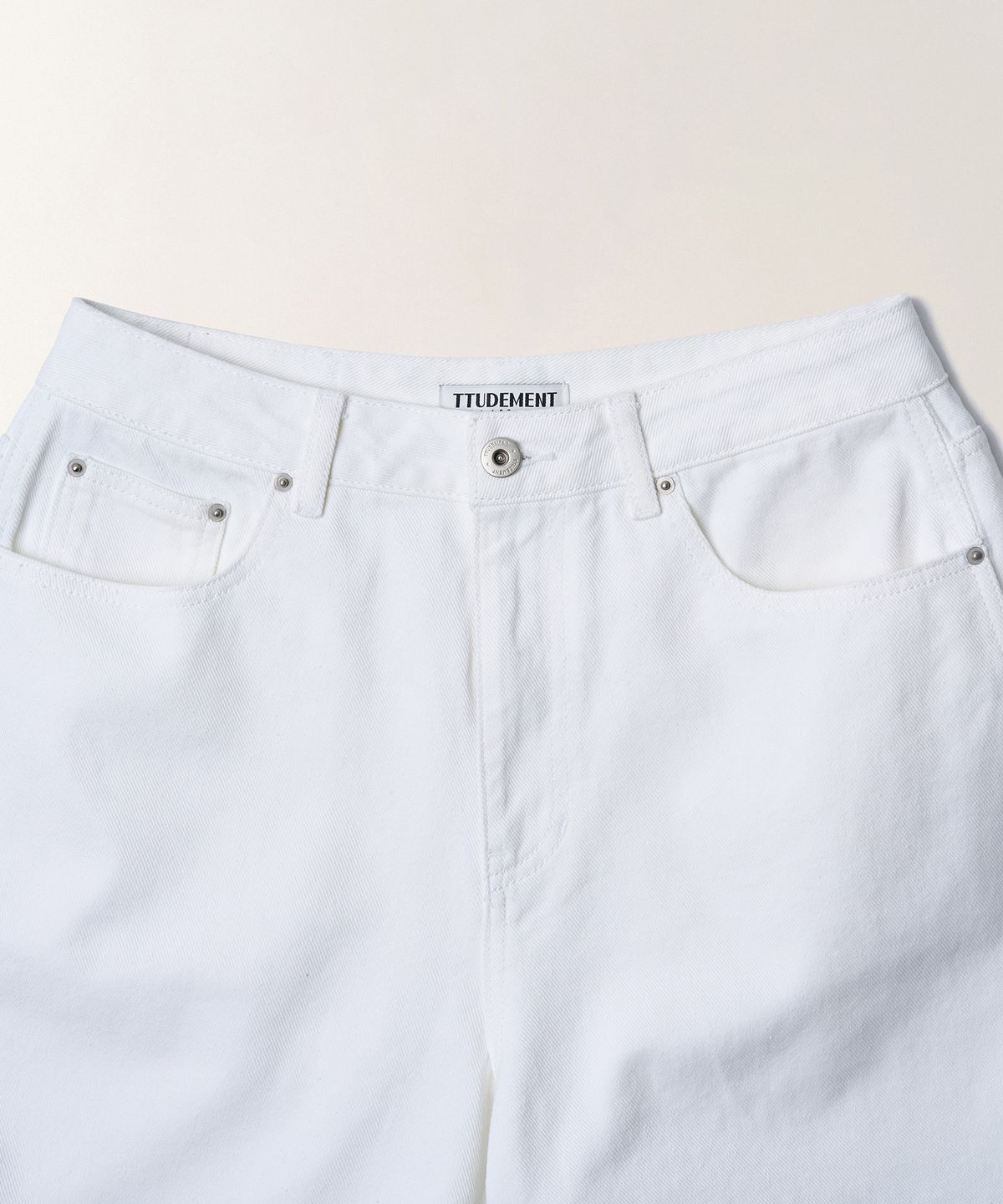 튜드먼트(TTUDEMENT) WASHED DENIM SHORTS_WHITE