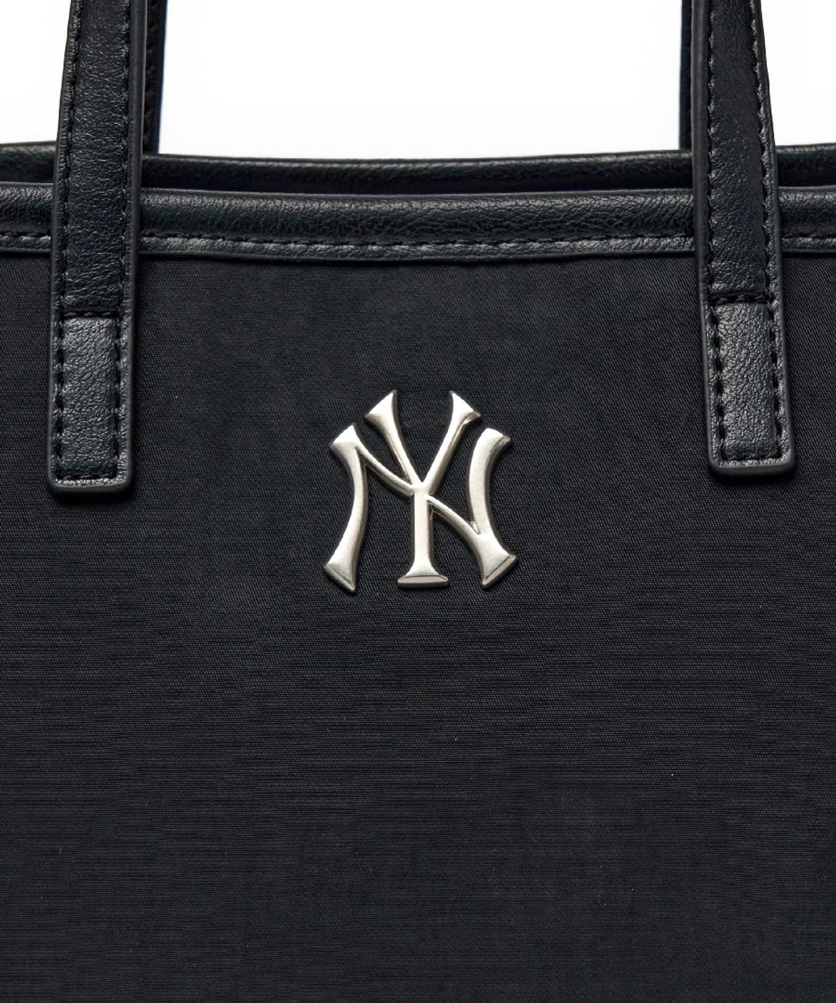 엠엘비(MLB) 베이직 빈티지 나일론 미니 크로스백 NY (Black)