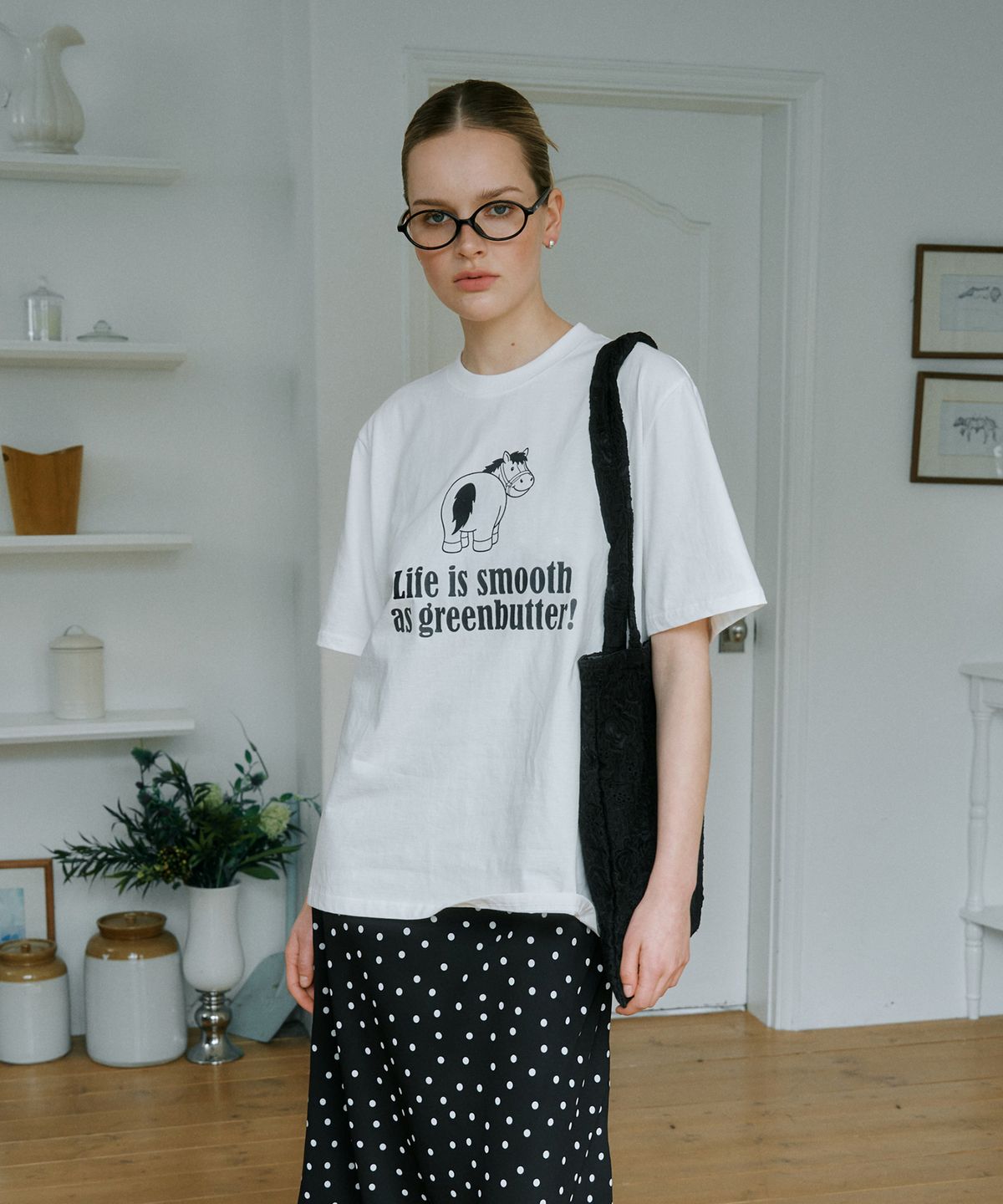 그린버터(GREENBUTTER) Chubby Horse Tee (Ivory)