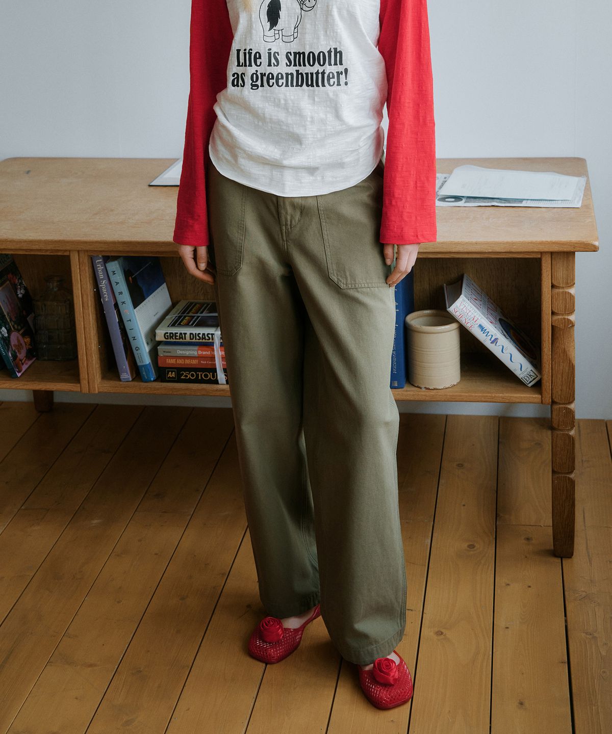 그린버터(GREENBUTTER) Patch Pocket Pants (Khaki)