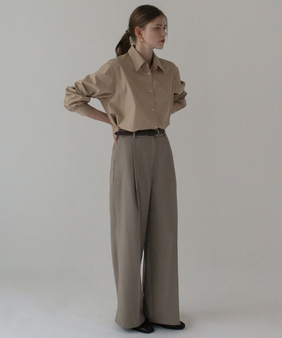 클래프(CLAFF) 고축사 베이직 라인 셔츠_beige
