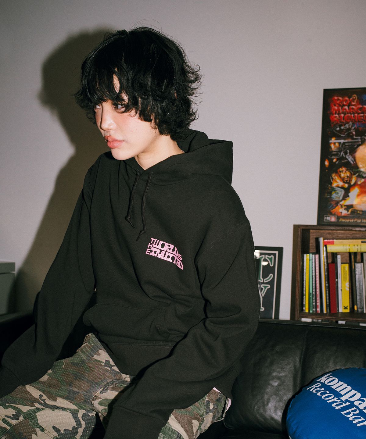 콤팩트 레코드 바(KOMPAKT RECORD BAR) KRB X Elijah Anderson Graphic Hoodie - Black