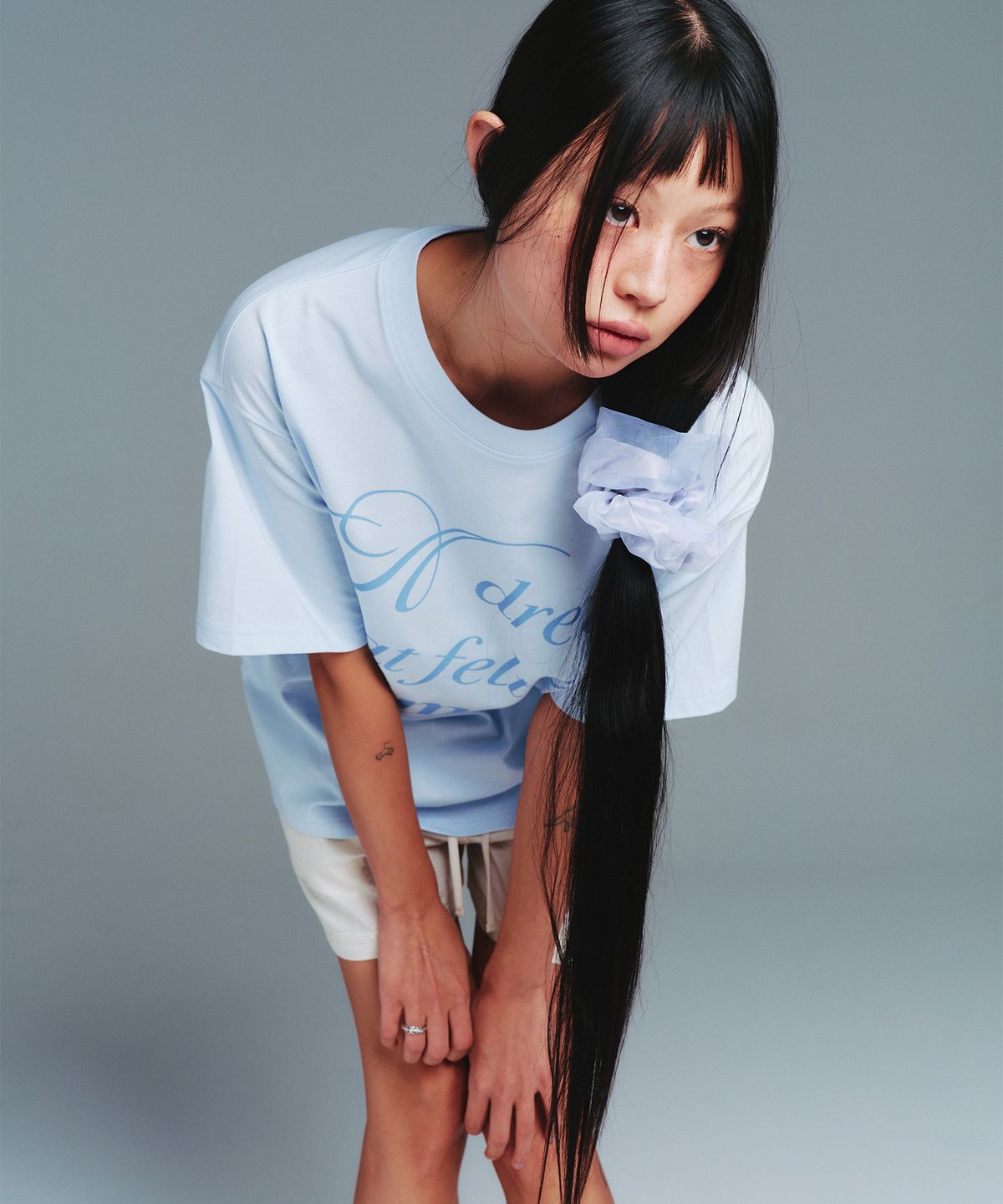 아메스 월드와이드(AMES-WORLDWIDE) CLASSIC SCRUNCHIE SILVER