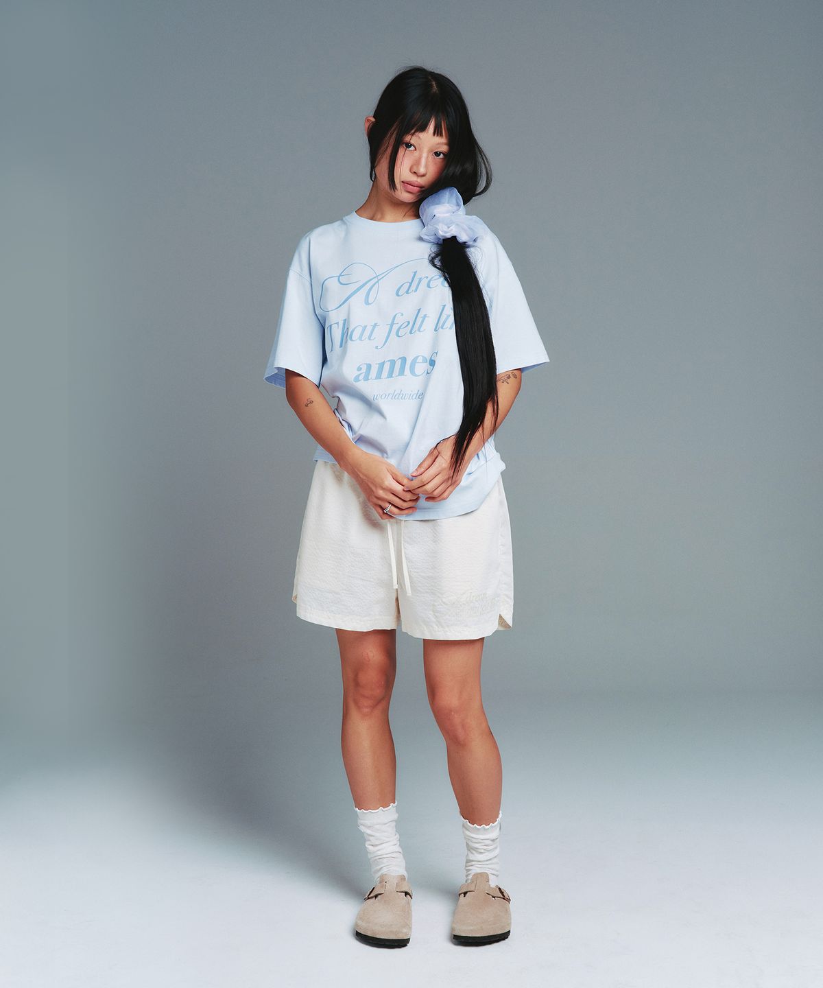 아메스 월드와이드(AMES-WORLDWIDE) CLASSIC GRACE TYPO TEE BLUE