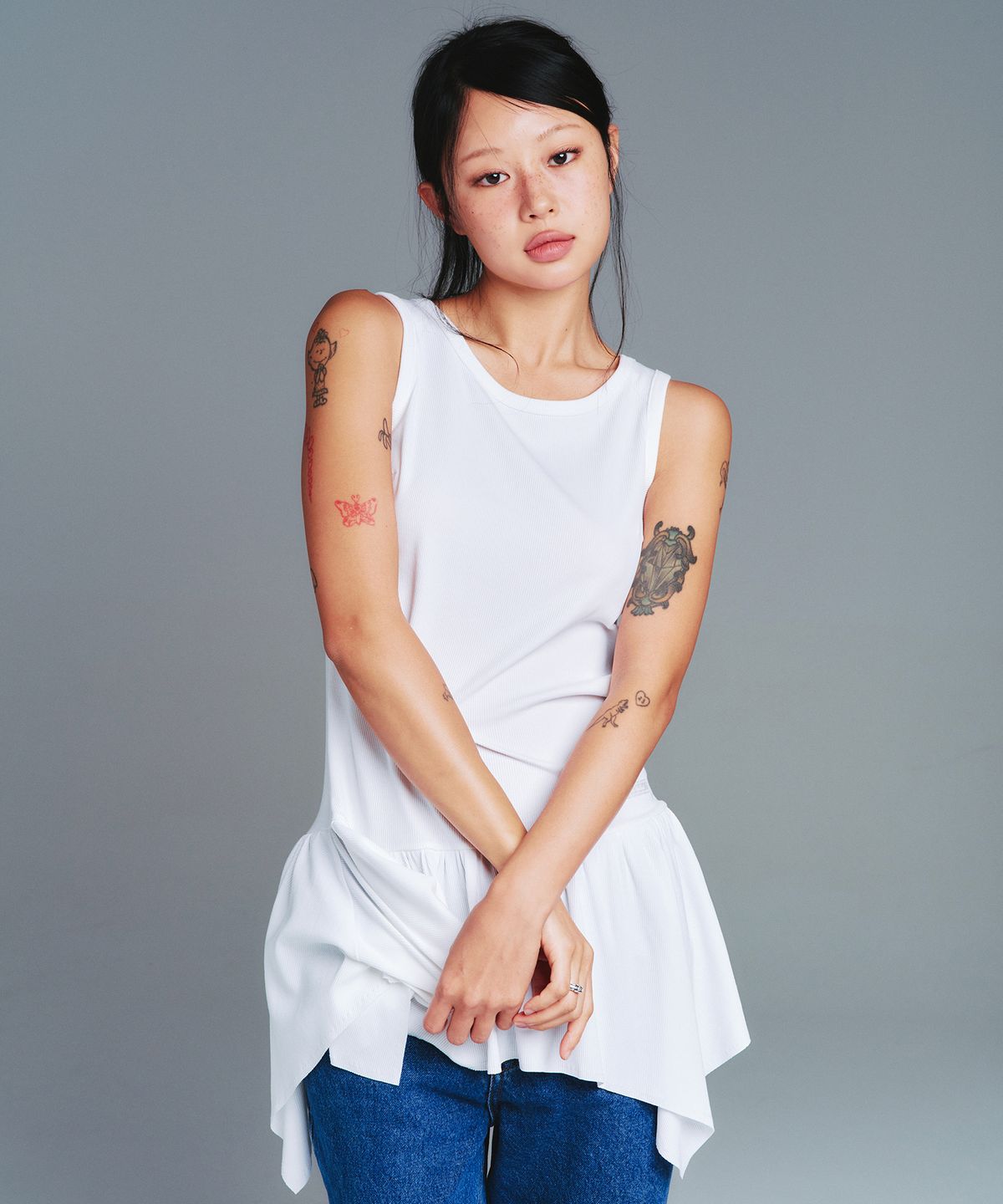 아메스 월드와이드(AMES-WORLDWIDE) CLASSIC SHIRRING SLEEVELESS DRESS WHITE