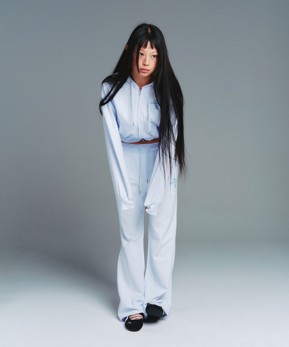 아메스 월드와이드(AMES-WORLDWIDE) CLASSIC SLIM BOOT CUT SWEAT PANTS BLUE
