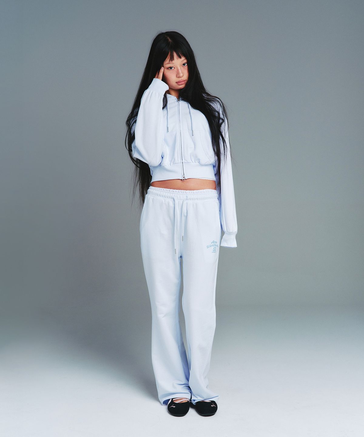 아메스 월드와이드(AMES-WORLDWIDE) CLASSIC SLIM BOOT CUT SWEAT PANTS BLUE