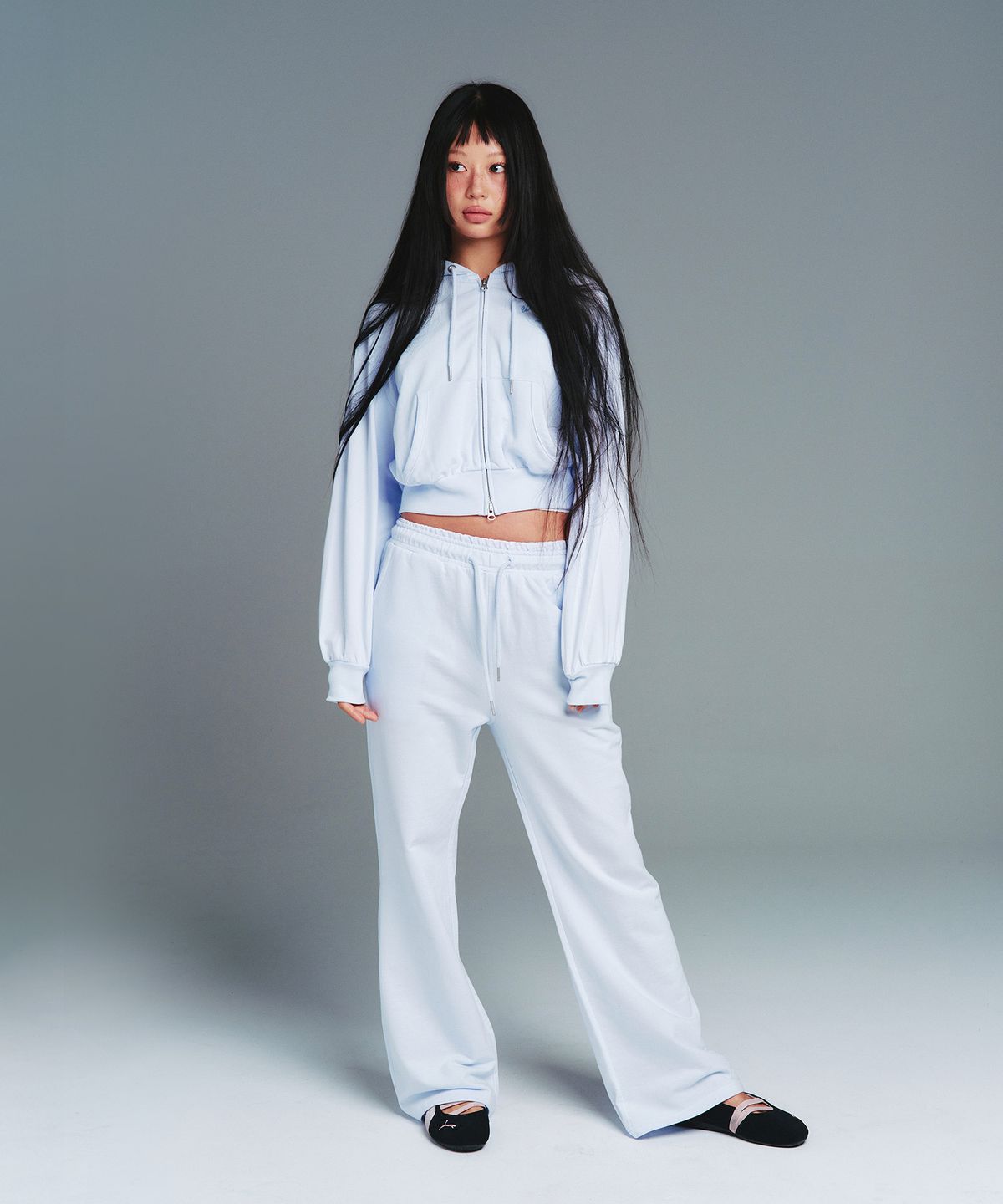 아메스 월드와이드(AMES-WORLDWIDE) CLASSIC SLIM BOOT CUT SWEAT PANTS BLUE