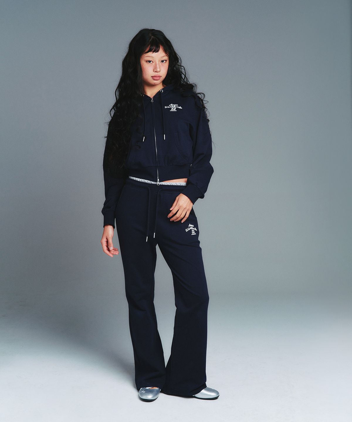 아메스 월드와이드(AMES-WORLDWIDE) CLASSIC SLIM BOOT CUT SWEAT PANTS NAVY