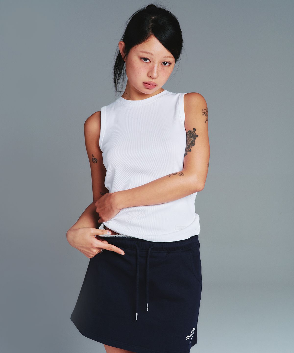 아메스 월드와이드(AMES-WORLDWIDE) CLASSIC ROUND SLEEVELESS WHITE