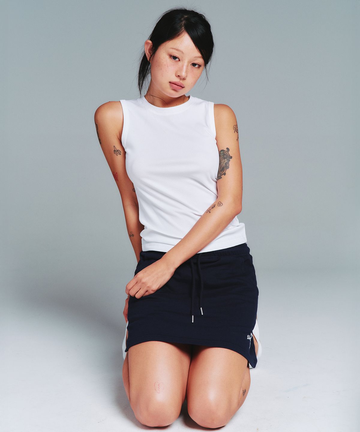 아메스 월드와이드(AMES-WORLDWIDE) CLASSIC ROUND SLEEVELESS WHITE