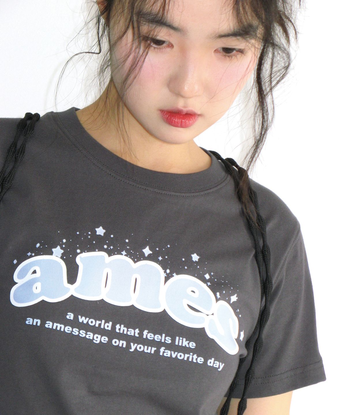 아메스 월드와이드(AMES-WORLDWIDE) SHINING AMES ROUND HEM CROP TEE CHARCOAL