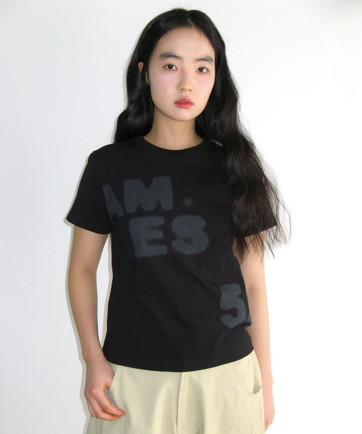 아메스 월드와이드(AMES-WORLDWIDE) SPRAY 52 TYPO TEE BLACK